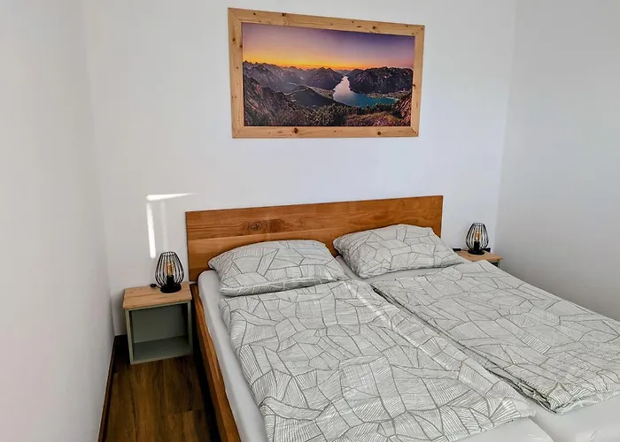 Julia * Маурах